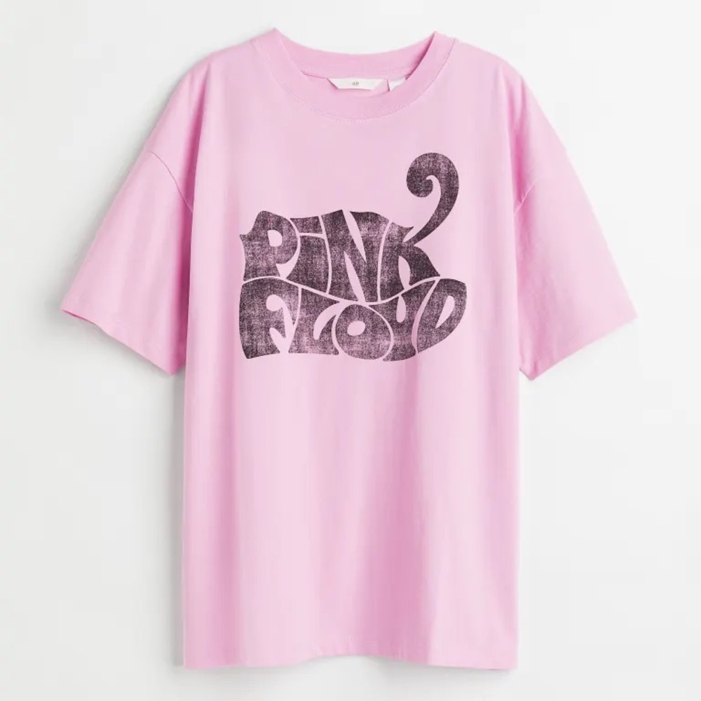 Pink Floyd’s t shirt with writing short sleeved